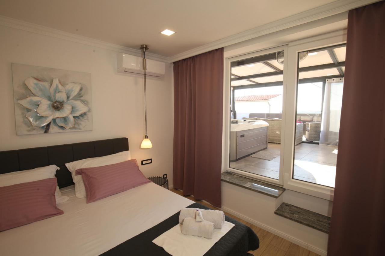 Luxurious Seaview Apartment Sibenik Exterior photo